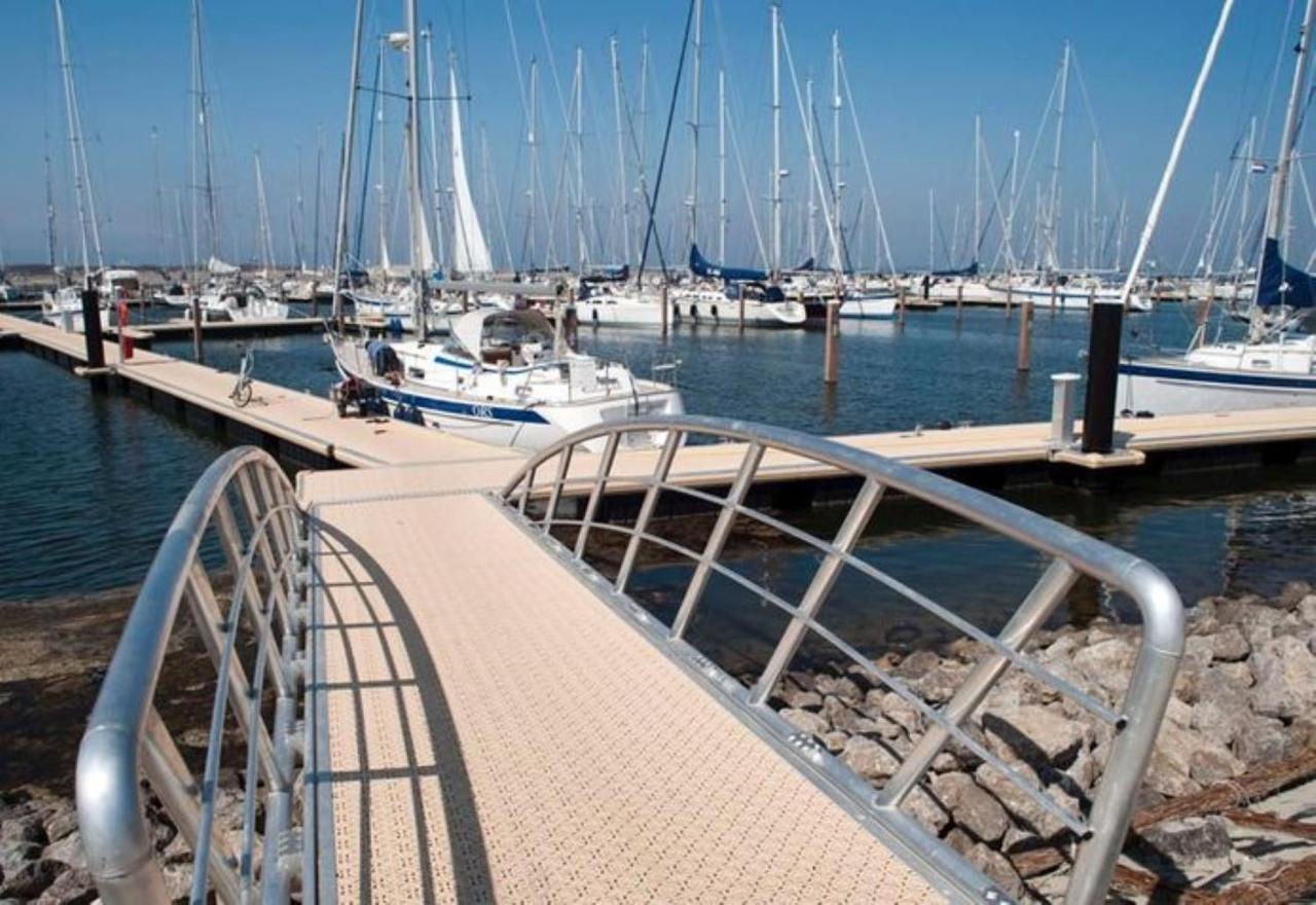 בראוניסה Ijsvogel Apartment, Duplex Family Home 4-Bed Located On The Largest Saltwater Lake מראה חיצוני תמונה